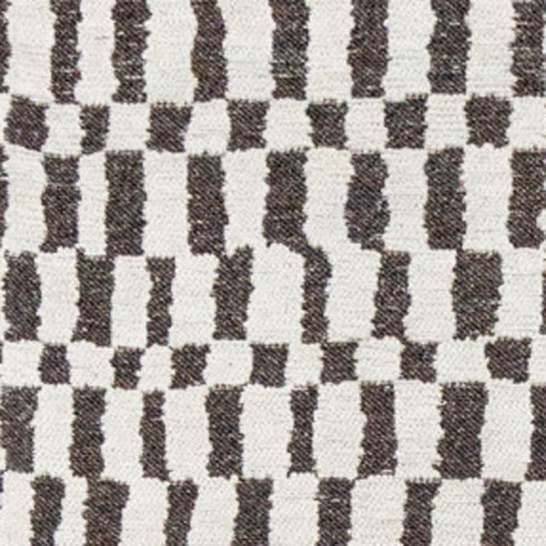 HomeRoots 8 Ft Round Washable Berber Rug Recycled Fibers Geometric Pattern Uv Resistant 610098