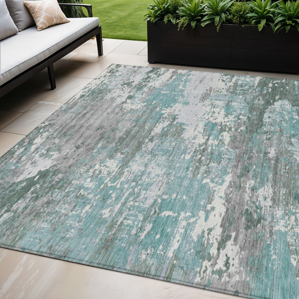 HomeRoots 5' Coastal-Inspired Blue and Teal Abstract Area Rug - Durable, Washable for Indoor & Outdoor Use 5' X 8' 610439