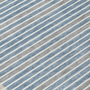 HomeRoots 5' Striped Washable Indoor Outdoor Area Rug - Durable Navy & Denim Blue for High-Traffic Spaces 8' Round 610488