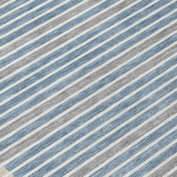 HomeRoots 5' Striped Washable Indoor Outdoor Area Rug - Durable Navy & Denim Blue for High-Traffic Spaces 8' Round 610488