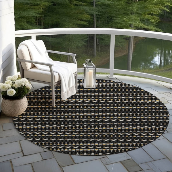 HomeRoots 5' Durable Black and Taupe Striped Washable Area Rug – Perfect for Indoor and Outdoor Spaces! 8' Round 610518