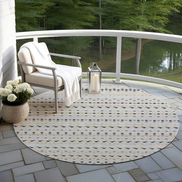HomeRoots 5' Stylish Silver and Gray Striped Area Rug for Indoor Outdoor Spaces - Durable, Washable & Versatile 8' Round 610566