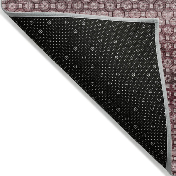 HomeRoots 5' Durable Red and Burgundy Striped Area Rug for Indoor and Outdoor Spaces – Machine Washable & Stylish 5' X 8' 610589