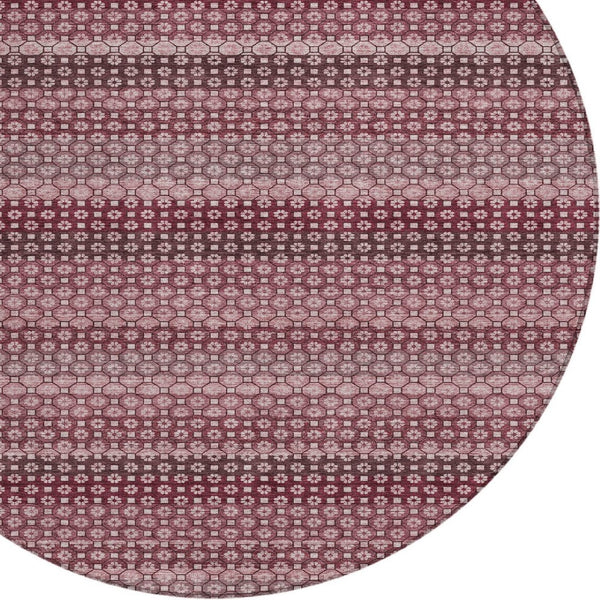 HomeRoots 5' Durable Red and Burgundy Striped Area Rug for Indoor and Outdoor Spaces – Machine Washable & Stylish 8' Round 610590