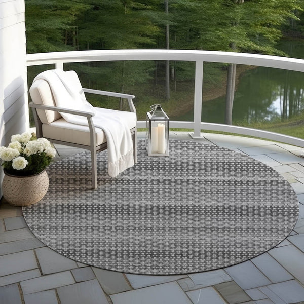 HomeRoots 5' Gray and Silver Striped Washable Area Rug for Indoor and Outdoor Spaces – Durable & Stylish Choice 8' Round 610596