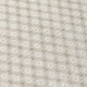 HomeRoots 5' Elegant Beige and Ivory Floral Area Rug – Durable, Washable Design for Indoor & Outdoor Spaces 8' Round 610632