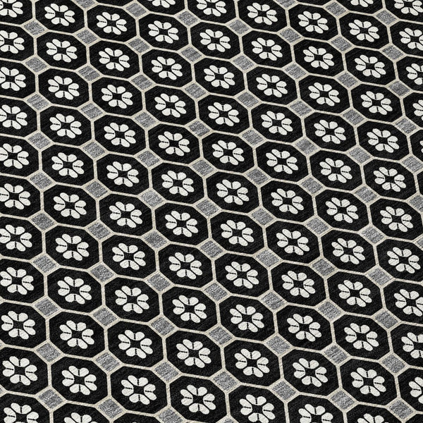 HomeRoots 5' Elegant Black and Gray Floral Washable Area Rug for Indoor and Outdoor Spaces, Durable Design 8' Round 610638