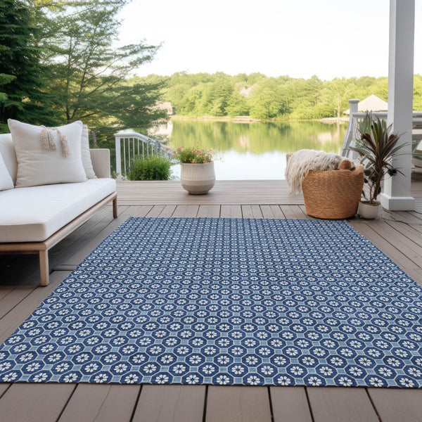 HomeRoots 5' Durable Blue Floral Area Rug - Machine Washable for Indoor & Outdoor Use, Perfect for Any Space 5' X 8' 610643