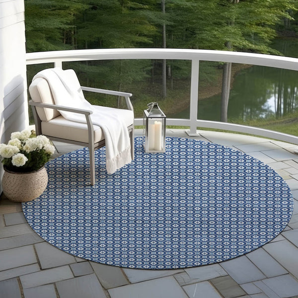 HomeRoots 5' Durable Blue Floral Area Rug - Machine Washable for Indoor & Outdoor Use, Perfect for Any Space 8' Round 610644