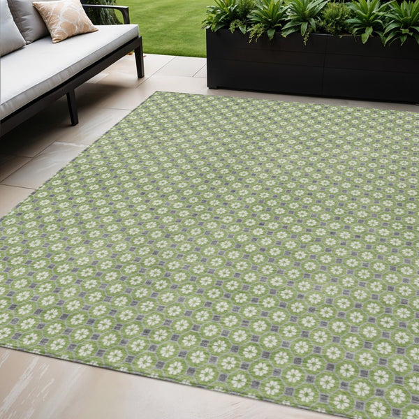 HomeRoots 5' Floral Washable Indoor Outdoor Area Rug - Durable, Stylish, and Easy-Care for Any Space 5' X 8' 610649