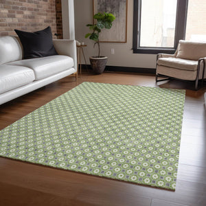 HomeRoots 5' Floral Washable Indoor Outdoor Area Rug - Durable, Stylish, and Easy-Care for Any Space 5' X 8' 610649