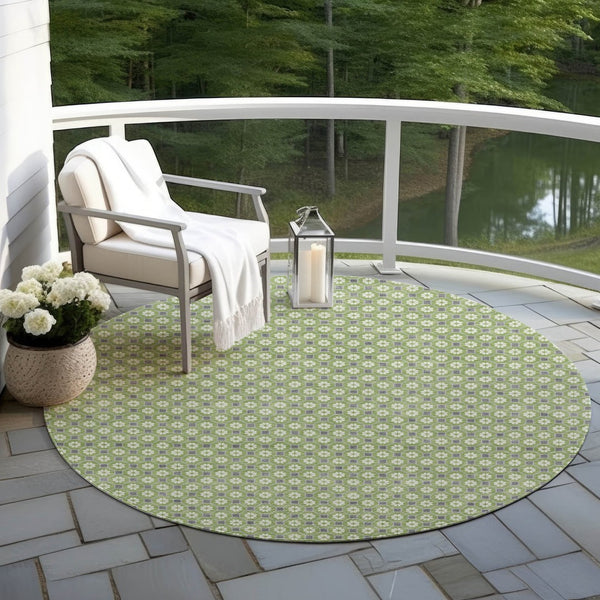 HomeRoots 5' Floral Washable Indoor Outdoor Area Rug - Durable, Stylish, and Easy-Care for Any Space 8' Round 610650