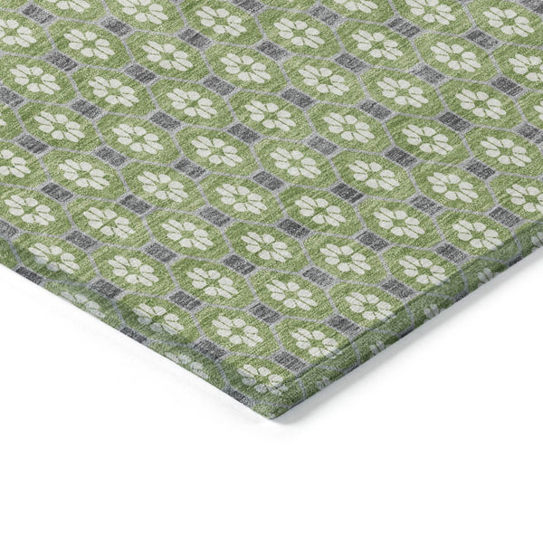 HomeRoots 5' Floral Washable Indoor Outdoor Area Rug - Durable, Stylish, and Easy-Care for Any Space 10' X 14' 610653