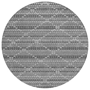 HomeRoots 5' Stylish Gray and Silver Geometric Washable Area Rug for Indoor and Outdoor High-Traffic Spaces 8' Round 610711
