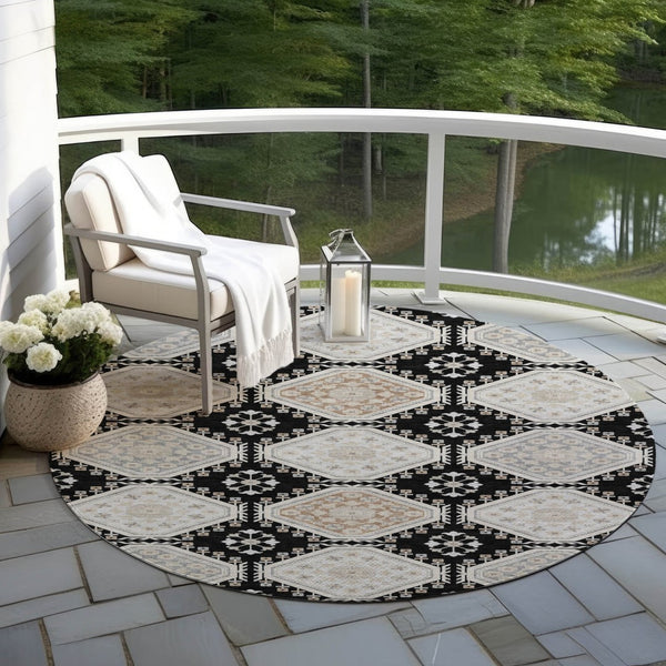 HomeRoots 5' Black and Silver Floral Washable Area Rug - Durable, Stylish Design for Indoor and Outdoor Spaces 8' Round 610741