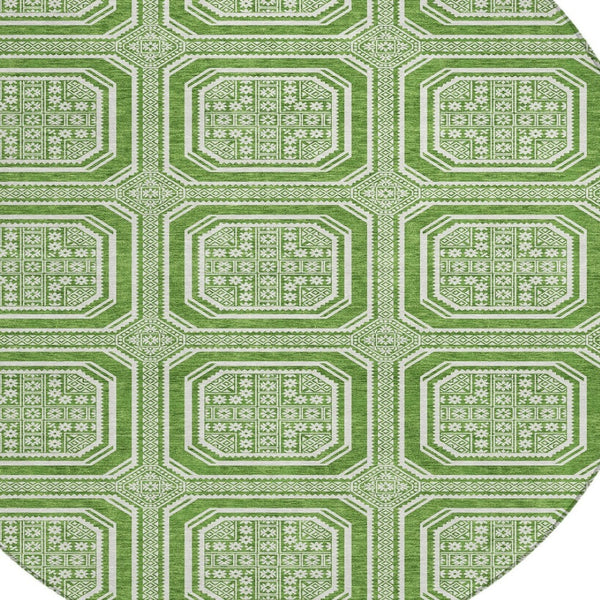 HomeRoots 5' Green and Ivory Geometric Area Rug - Durable, Washable, Stylish for Indoor and Outdoor Spaces 8' Round 610807