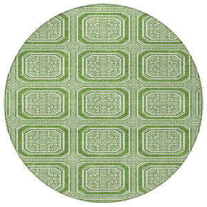 HomeRoots 5' Green and Ivory Geometric Area Rug - Durable, Washable, Stylish for Indoor and Outdoor Spaces 8' Round 610807