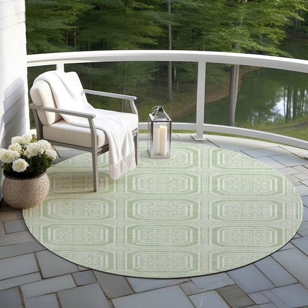 HomeRoots 5' Mint Green and Ivory Geometric Area Rug - Stylish, Washable, Durable for Indoor and Outdoor Spaces 8' Round 610831