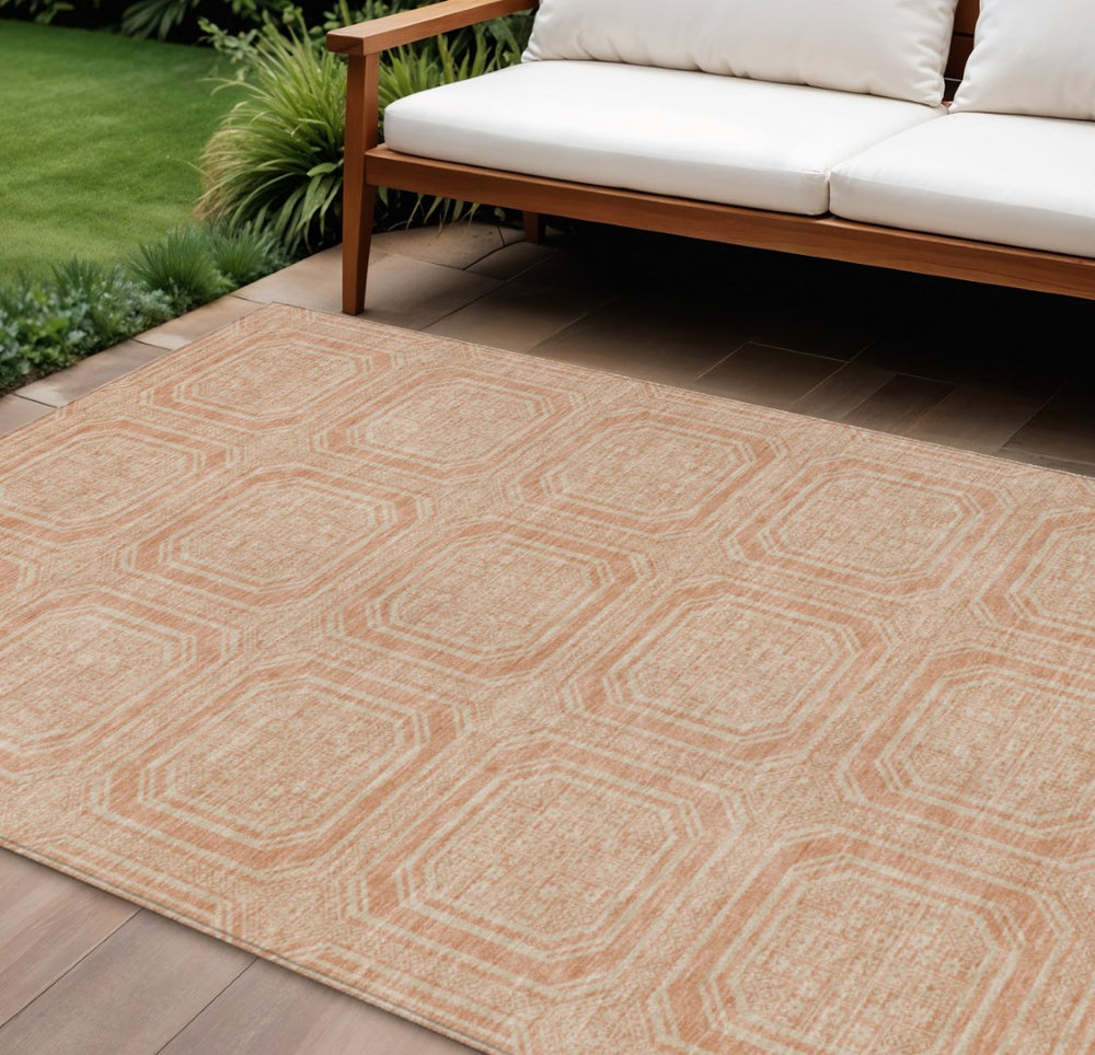 HomeRoots 5' Peach and Beige Geometric Area Rug - Durable, Washable Indoor/Outdoor Design for Modern Spaces 10' X 14' 610846