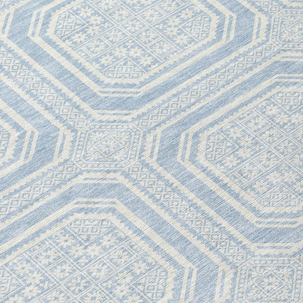 HomeRoots 5' Sky Blue and Ivory Geometric Area Rug - Stylish, Washable Design for Indoor and Outdoor Use 8' Round 610855