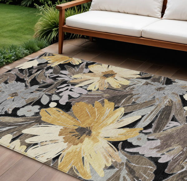 HomeRoots 5' Black and Gray Floral Washable Area Rug - Durable, Stylish Design for Indoor and Outdoor Spaces 9' X 12' 610971