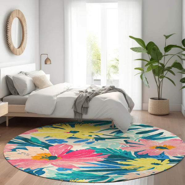 HomeRoots 5' Floral Blush and Pink Area Rug - Stylish, Washable Indoor/Outdoor Accent for All Spaces 8' Round 610975