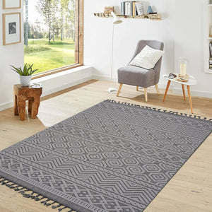 English Elm Guros Collection 6X9 Grey & White Geometric Area Rug – Stylish, Stain-Resistant, Indoor/Outdoor Charm B189P183587