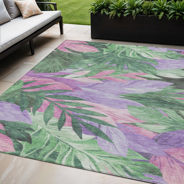 HomeRoots 5' Sage and Mint Green Floral Washable Area Rug - Versatile Indoor/Outdoor Design for Every Space 5' X 8' 611121