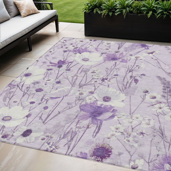 HomeRoots 5' Floral Area Rug in Soft Lavender and Lilac - Washable, Durable for Indoor and Outdoor Use 5' X 8' 611151