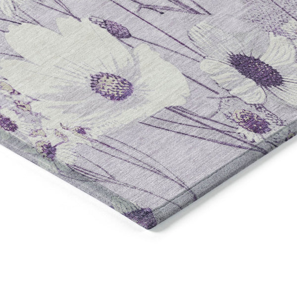 HomeRoots 5' Floral Area Rug in Soft Lavender and Lilac - Washable, Durable for Indoor and Outdoor Use 8' Round 611152