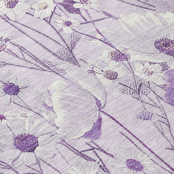 HomeRoots 5' Floral Area Rug in Soft Lavender and Lilac - Washable, Durable for Indoor and Outdoor Use 8' Round 611152