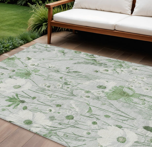 HomeRoots 5' Refreshing Mint Green and Ivory Floral Area Rug - Durable, Washable, Perfect for Indoors or Outdoors 9' X 12' 611160