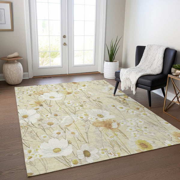 HomeRoots 5' Wheat and Ivory Floral Area Rug - Washable Indoor Outdoor Mat for Stylish, Durable Spaces 5' X 8' 611175