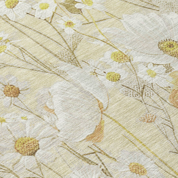 HomeRoots 5' Wheat and Ivory Floral Area Rug - Washable Indoor Outdoor Mat for Stylish, Durable Spaces 8' X 10' 611177