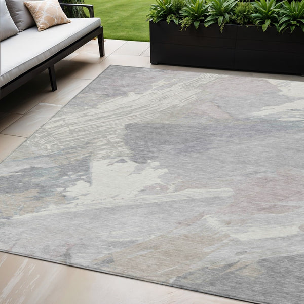 HomeRoots 5' Washable Ivory and Gray Abstract Area Rug - Stylish Indoor/Outdoor Solution for High Traffic Spaces 5' X 8' 611229