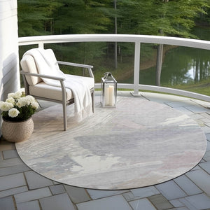 HomeRoots 5' Washable Ivory and Gray Abstract Area Rug - Stylish Indoor/Outdoor Solution for High Traffic Spaces 8' Round 611230