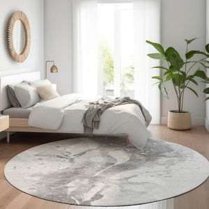 HomeRoots 5' Gray and Silver Abstract Area Rug - Versatile Washable Design for Indoor and Outdoor Spaces 8' Round 611308