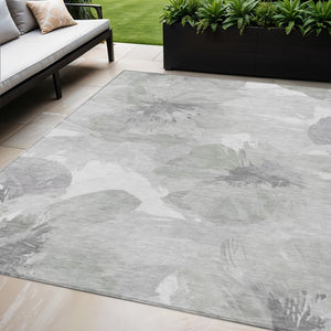 HomeRoots 5' Elegant Ivory and Silver Floral Area Rug - Washable, Indoor/Outdoor, Durable, Stylish Design 5' x 7'6" 611526