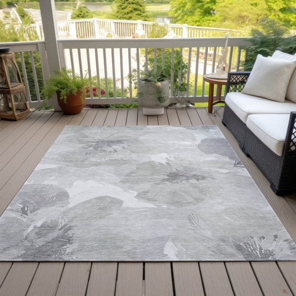 HomeRoots 5' Elegant Ivory and Silver Floral Area Rug - Washable, Indoor/Outdoor, Durable, Stylish Design 9' x 12' 611529