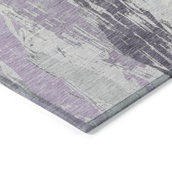 HomeRoots 8' Stylish Abstract Round Area Rug in Lavender & Lilac - Washable, Durable for Indoor/Outdoor Use 611888