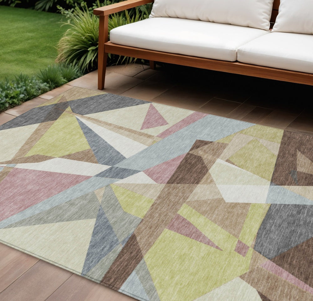 HomeRoots 8' X 10' Khaki Beige & Mauve Geometric Area Rug - Stylish, Washable Indoor/Outdoor Décor for Any Space 611955