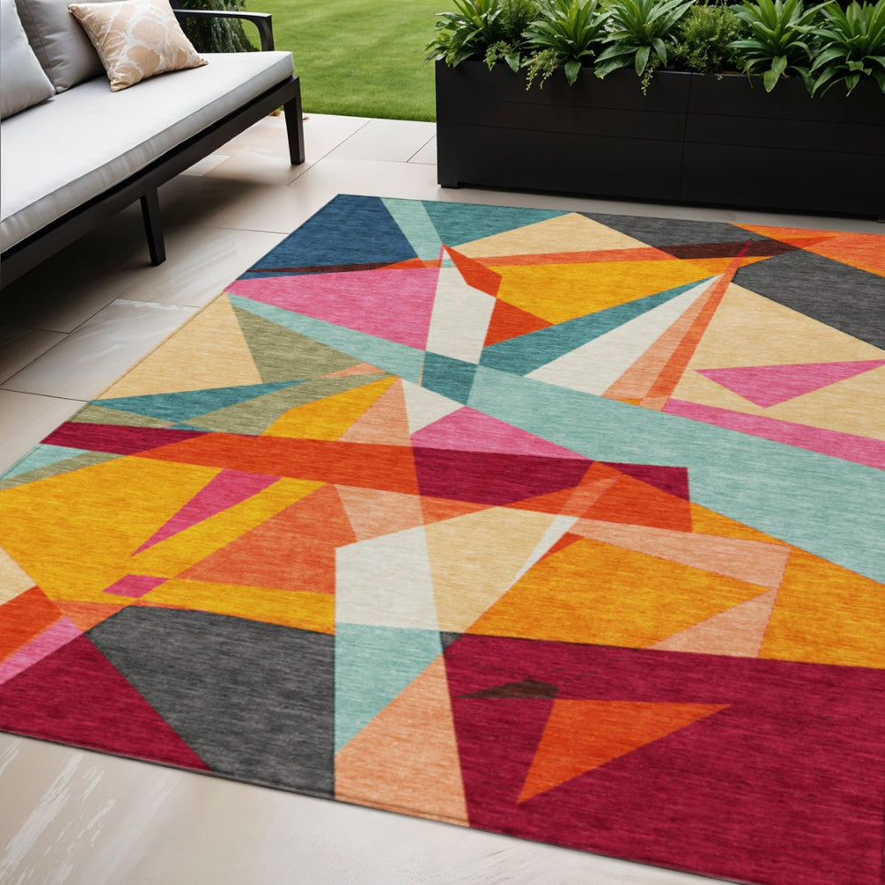 HomeRoots 5' Indoor/Outdoor Washable Area Rug in Bold Orange, Blue & Gold Geometric Design – Durable & Stylish! 611959