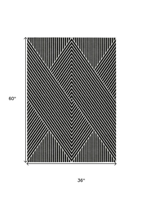 Homeroots 3' X 5' Stylish Geometric Washable Area Rug For Indoor And Outdoor Spaces - Durable & Versatile Design Black Polyester 612106