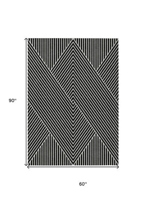 Homeroots 3' X 5' Stylish Geometric Washable Area Rug For Indoor And Outdoor Spaces - Durable & Versatile Design Black Polyester 612107