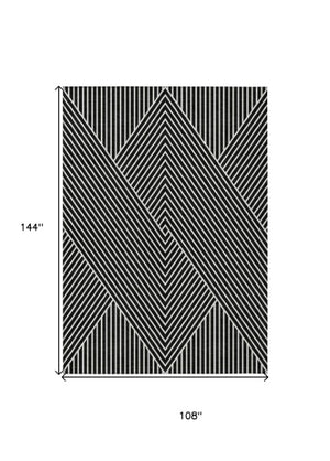 Homeroots 3' X 5' Stylish Geometric Washable Area Rug For Indoor And Outdoor Spaces - Durable & Versatile Design Black Polyester 612110