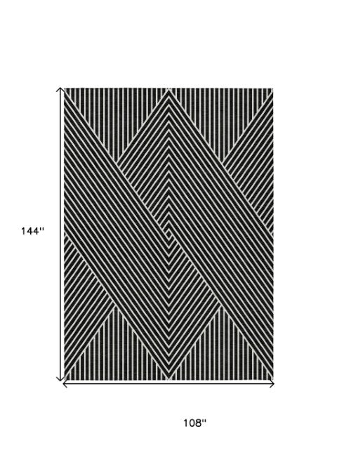 Homeroots 3' X 5' Stylish Geometric Washable Area Rug For Indoor And Outdoor Spaces - Durable & Versatile Design Black Polyester 612110