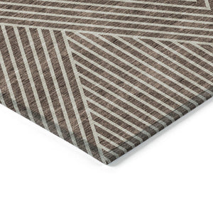 Homeroots 3' X 5' Stylish Geometric Washable Area Rug For Indoor And Outdoor Spaces - Durable & Versatile Design Brown Polyester 612119
