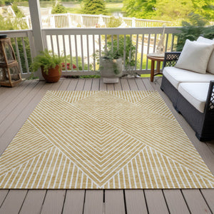Homeroots 3' X 5' Stylish Geometric Washable Area Rug For Indoor And Outdoor Spaces - Durable & Versatile Design Gold Polyester 612127