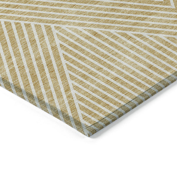 Homeroots 3' X 5' Stylish Geometric Washable Area Rug For Indoor And Outdoor Spaces - Durable & Versatile Design Gold Polyester 612128