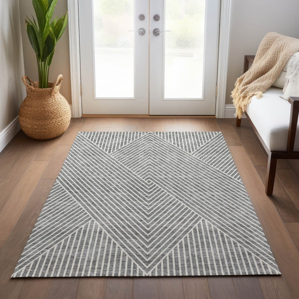 Homeroots 3' X 5' Stylish Geometric Washable Area Rug For Indoor And Outdoor Spaces - Durable & Versatile Design Gray Polyester 612134